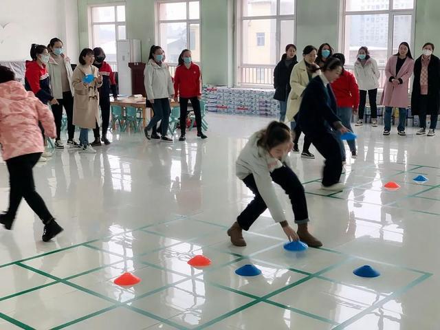 【垣曲县城北幼儿园】游戏让每个儿童“了不起”——安吉游戏背景下的棋类活动教研(图3)