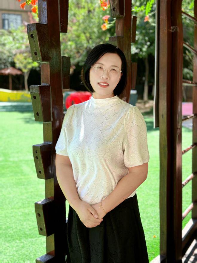 致敬老师   王效杰：从心里看见儿童九游棋牌(图1)